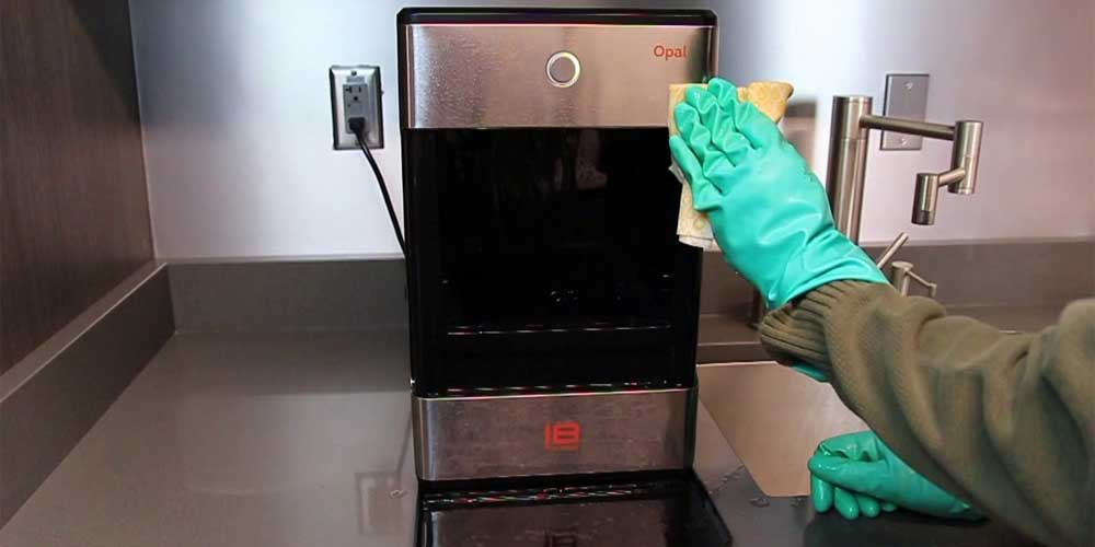 Cleaning and Descaling your GE Profile™ Opal™ Nugget Ice Maker