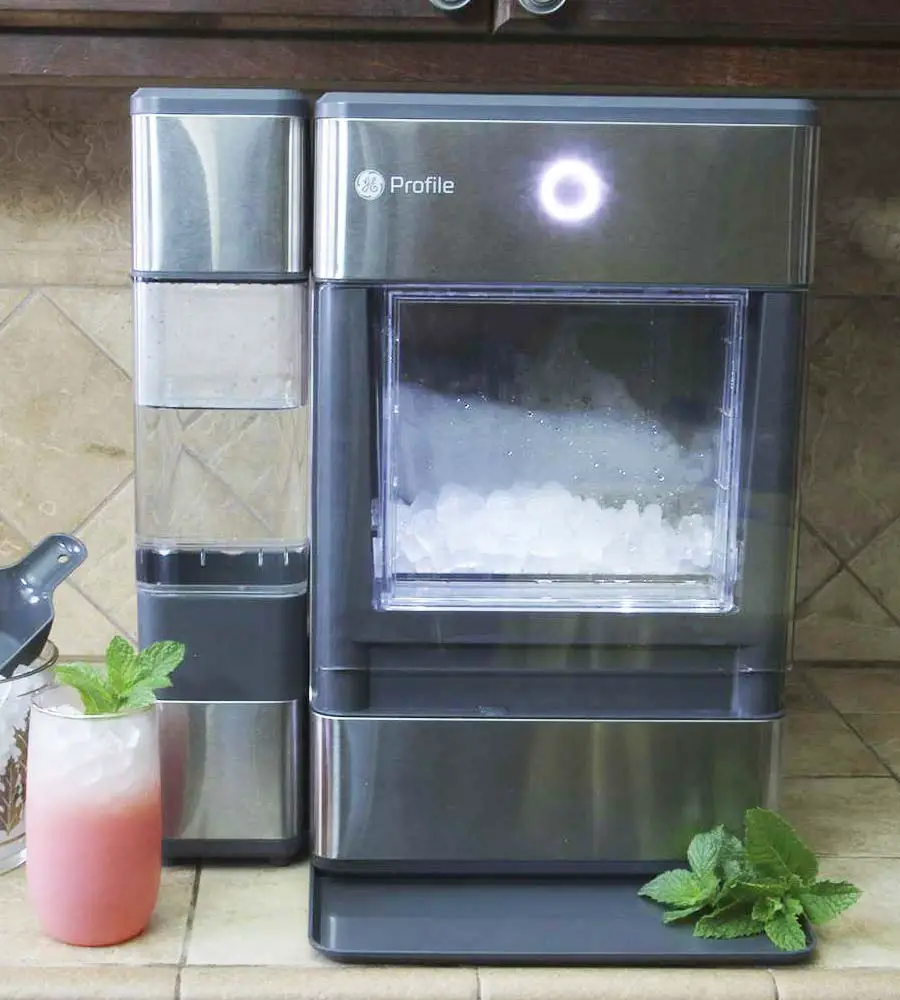 ge ice maker freezes up